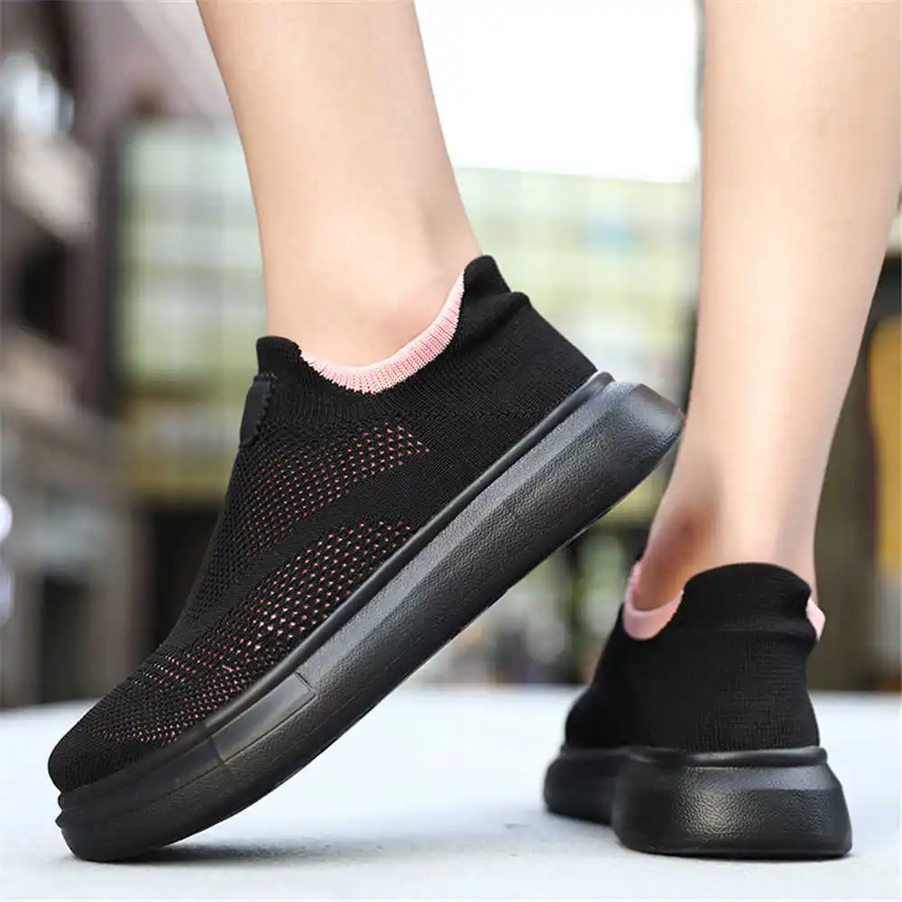 Home Gym And Basketball Court - Chaussures à plateforme marron pour femme,